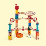 Hape Castle Escape Quadrilla Knikkerbaan – set de construction de 102 pièces avec clochettes et escaliers transparents, à partir de 4 ans