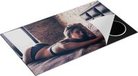 Chefcare Inductie Beschermer Sexy Brunette Vrouw in Bed - 90x55 cm