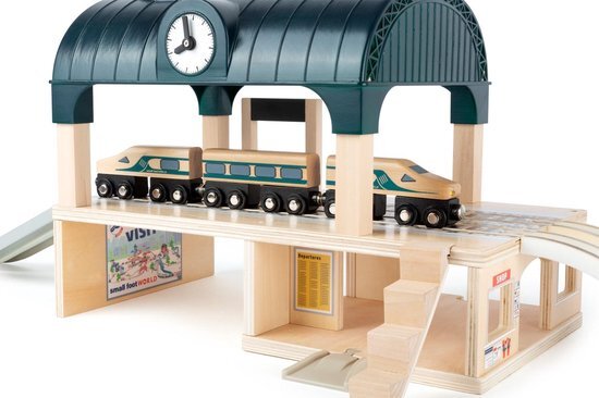 small foot - Train Station with Accessories