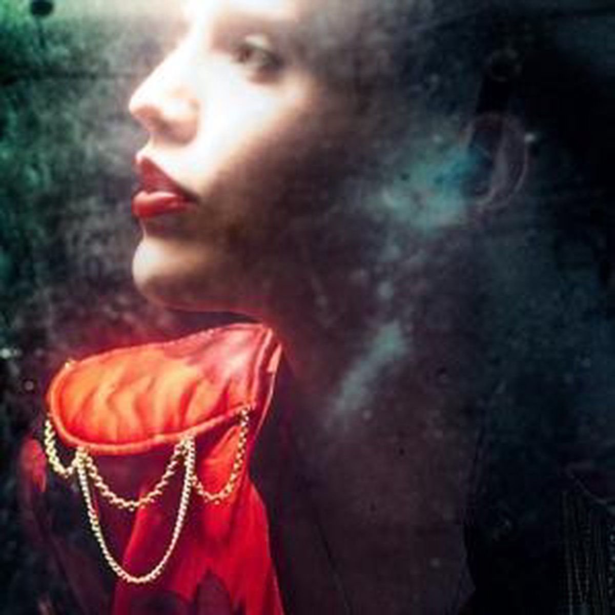 DOMINO Anna Calvi