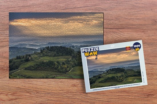 MuchoWow Puzzel Zonnestralen verlichten de Italiaanse heuveltop bij de stad San Gimignano in Toscane - Legpuzzel - Puzzel 1000 stukjes volwassenen