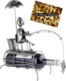 BRUBAKER Wijnflessenhouder visser met parasol en vis aan de hengel - flessenhouder zilver - decoratief geschenk metalen figuur - wijngeschenk flessenstandaard met wenskaart