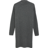 COMMA Robe en maille avec col montant et détails côtelés femme