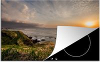 Merkloos KitchenYeah® Inductie beschermer 77x51 cm - Zonsopkomst aan de kust van Hokkaido - Inductie kookplaat accessoire