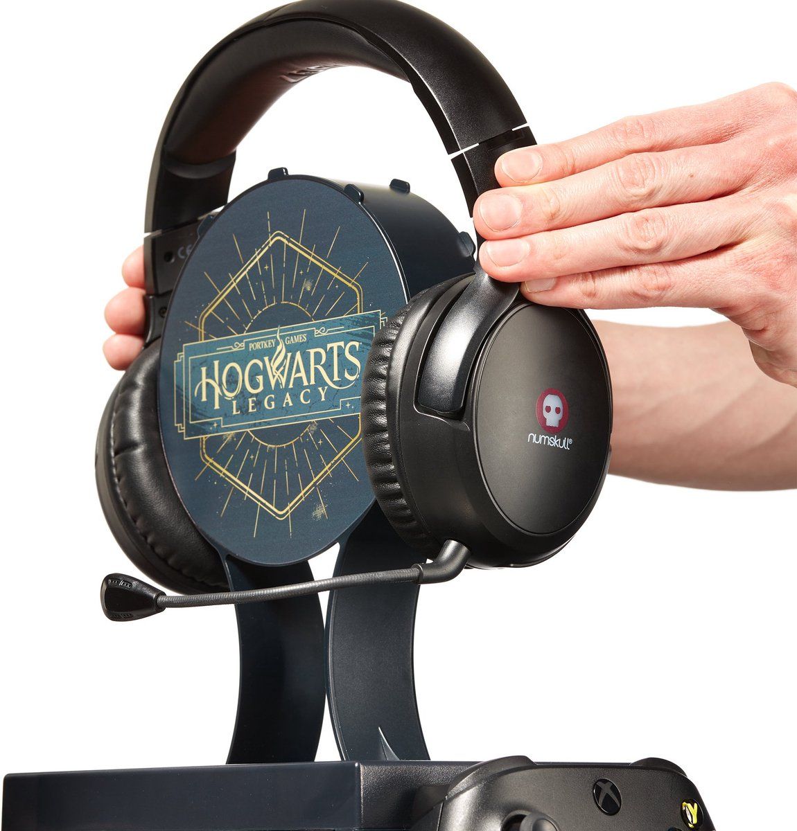 Numskull Hogwarts Legacy Gaming Locker - 4 Controllers, 10 Games, 1 Headset - Black