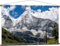 Merkloos / Sans marque Textielposter - Begroeiing aan de Rand van Stijle Sneeuwbergen - 120x80 cm