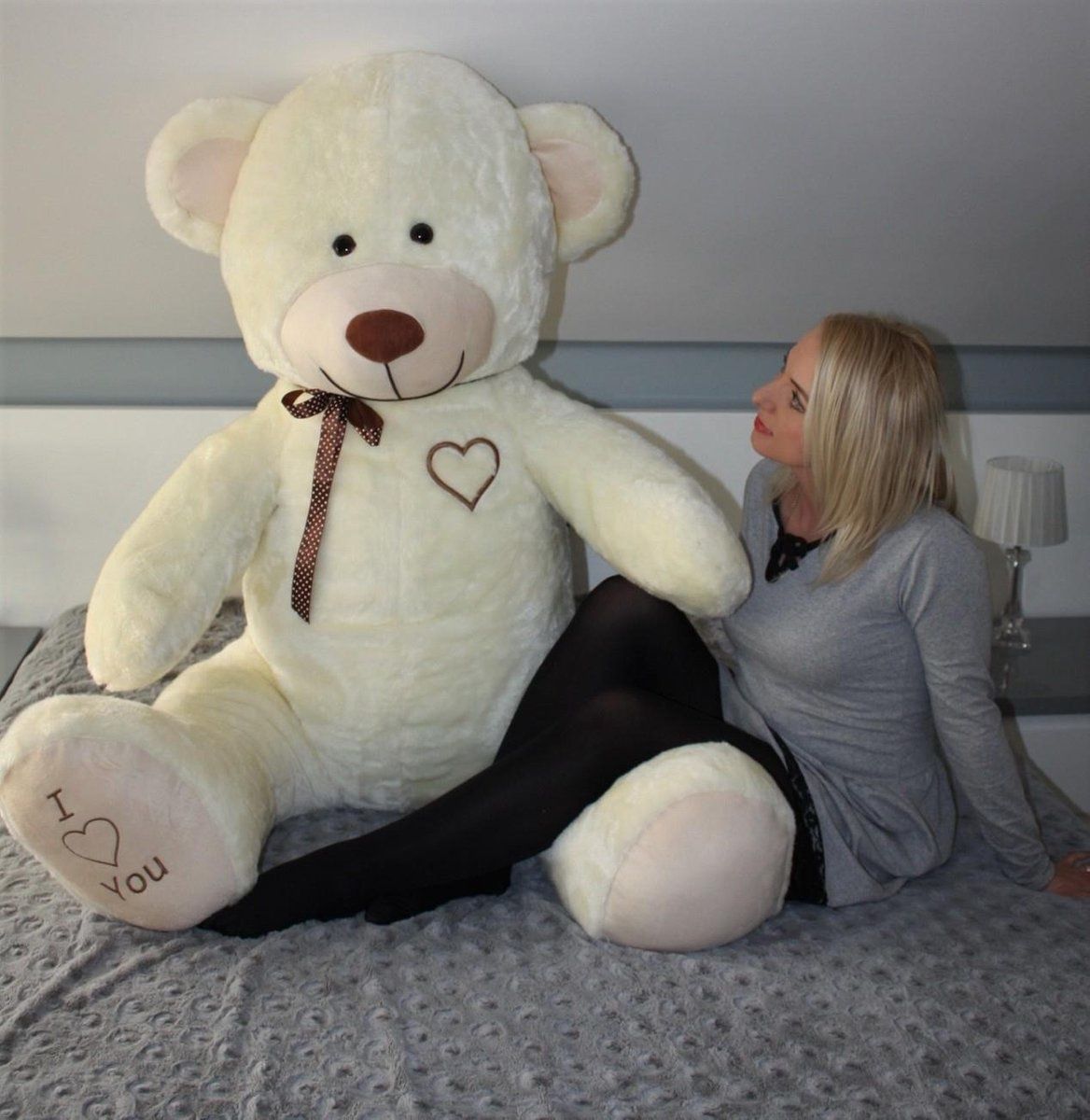 Viking Choice Grote knuffelbeer crème I love you 190cm