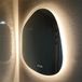 Miroir de salle de bain LED, miroir de maquillage - Miroir mural sans cadre - Forme irrégulière - Éclairage de fond avec capteur tactile - Anti-buée - IP44 - 50x70 cm