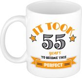 Bellatio Decorations Verjaardag cadeau mok 55 jaar - oranje - grappig - 300 ml - keramiek