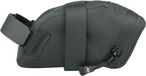 SKS GERMANY Race Saddle Bag S Zadeltas voor fietsen (extra lichte, aerodynamische fietstas, spatwaterdicht, inkortbare klittenbandriemen, twee binnenzakken, reflecterende elementen), zwart
