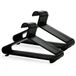 KEPLIN Kleerhangers voor volwassenen, zwarte kleur, sterke kunststof, broekstang en lippen (37,5 cm breed) (50 stuks)