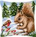 Vervaco Kruissteekkussen kit - Eekhoorn in de sneeuw - 40 x 40 cm