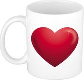 Bellatio Decorations Romantische sfeer koffie mok - met rood hartje - Valentijn - keramiek - 300 ml - cadeau - voor hem en haar