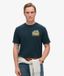 Superdry Homme Coton Imprimé Travel Postcard T-Shirt, Bleu Marine & Rouge, Taille : S