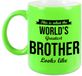 Bellatio Decorations Shoppartners Bv What the worlds greatest brother looks like cadeau mok / beker - 330 ml - neon groen - verjaardag / cadeau - broer - tekst mokken
