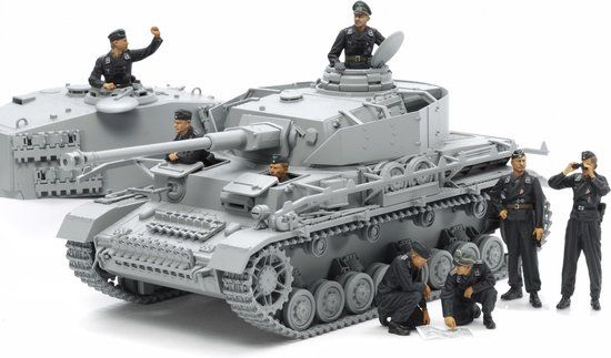 Tamiya Wehrmacht Tank Crew Set - Scale 1/35
