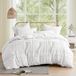 Comfort Spaces Witte kingsize dekbedovertrekset - 3-delig Pintuck geplooid dekbedovertrek, lichtgewicht voor het hele seizoen, extra zachtheid voorgewassen microvezel beddengoedhoes, kingsize