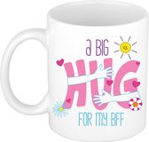 Bellatio Decorations Koffie/Thee Mok voor BFF - Wit - Big Hug - 300 ml - Keramiek