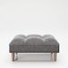 PLAYBOY Ottoman, geplosterd, fluwelen stof in grijs, antraciet, voetenbank van stof, voetensteun, zitkruk van fluweel, bijzetkruk voor bank, retro-design, clubstijl