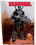 McFarlane Toys Marvel Collection PVC Statue 1/6 Deadpool (Deadpool #1)(Grey Suit Chase) 27 cm Beeld