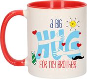 Bellatio Decorations Cadeau koffie/thee mok voor broer - rood - big hug - 300 ml - verjaardag