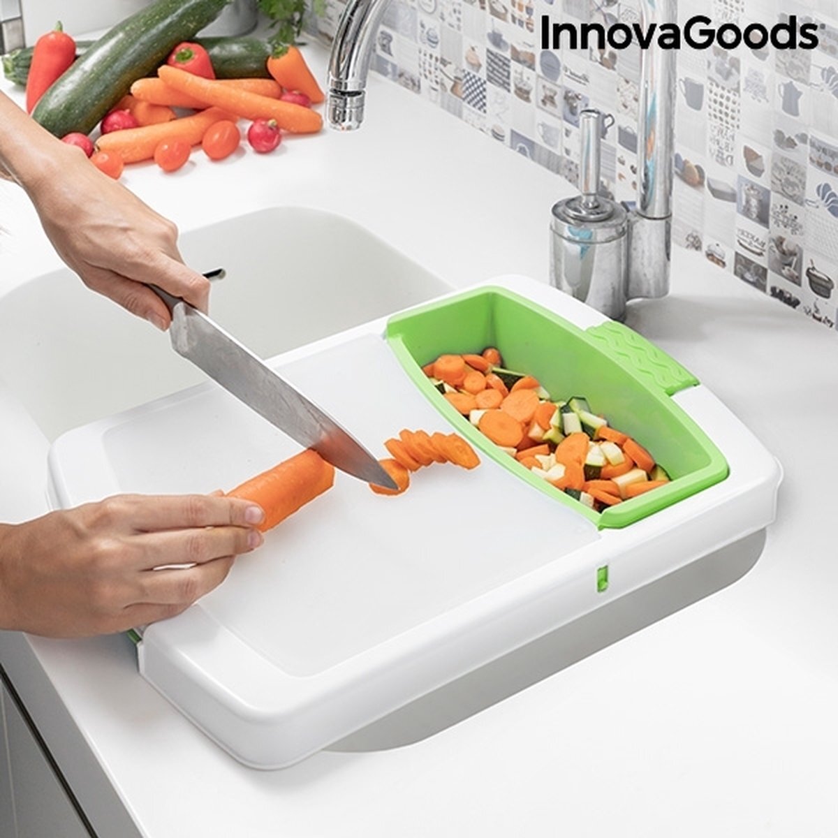 Innovagoods UITSCHUIFBARE 3-IN-1 SNIJPLANK MET DIENBLAD, OPVANGBAK EN AFDRUIPREK PRACTICUT