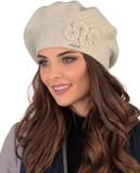 Vivisence Dames Baret - Gebreid Met Wolmix Met Zachte Structuur En Subtiele Bloemen Applicatie - Houdt Warm En Zit Comfortabel Voor Dagelijks Gebruik En Stijlvolle Outfits Tijdens Koude Dagen - Beige