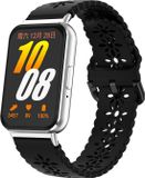 Strap-it Siliconen bandje met uitgesneden patroon - geschikt voor de Samsung Galaxy Fit 3 (zwart)