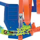 Mattel Hot Wheels Epic Crash Dash SIOC Track Set