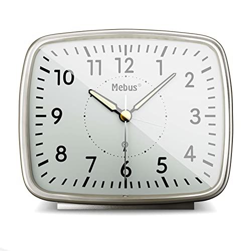 Mebus Analoge wekkerradio in retro design - zilver