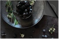 Dietrix Inductie beschermer 81x52 - Flatlay - Servies zwart met donker fruit