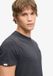 Superdry - Essential Company Logo Geborduurd T-shirt - Heren - Maat L - Katoen - Raafzwart gemêleerd/Zwart