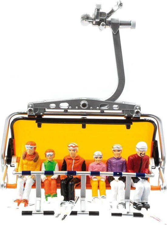 Jaegerndorfer 1:32 Figures Sitting with Skis - 6 Pieces - Cable Car Accessories