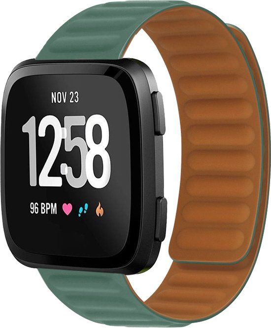 By Qubix Qubix Siliconen Loop bandje - Groen - compatible met Fitbit Versa 3/4 & Sense 1/2