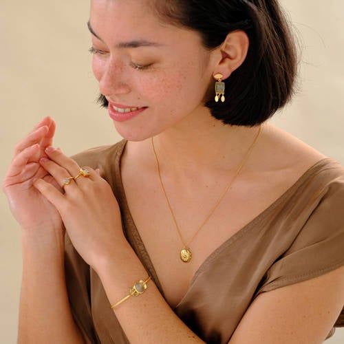 A Beautiful Story ketting Oval Locket goudkleurig