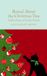 Round Macmillan Collector's Library Round About the Christmas Tree A Miscellany of Festive Stories