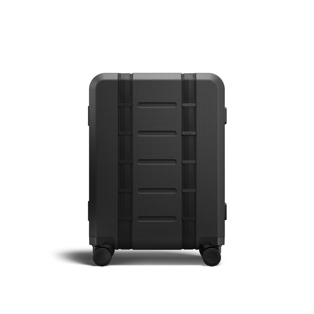 D__b__™ D__b__™ Ramverk Pro Carry-on, Black Out