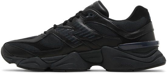 New Balance 9060 - Unisex - Triple Black - EU 40
