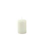 16 kaarsen, diameter 4 cm, hoogte 5 cm, crème