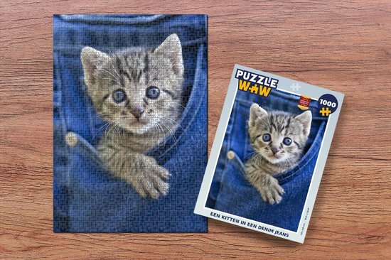 MuchoWow Puzzel Een kitten in een denim jeans - Legpuzzel - Puzzel 1000 stukjes volwassenen