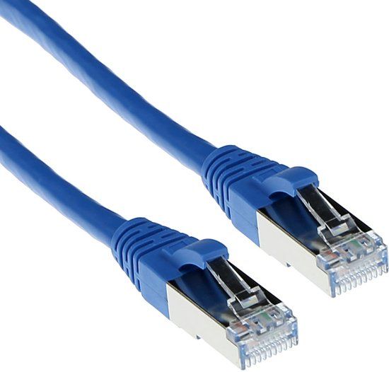 ACT Blauwe 0,5 meter SFTP CAT6A patchkabel snagless met RJ45 connectoren FB6600