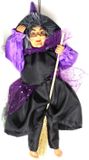 Creation heksen pop - vliegend op bezem - 35 cm - zwart/paars - Halloween versiering