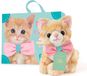 Studio Pets by Myrna Studio Pets® Mini Knuffel Kat Tommy (8 cm) met Koffer, Paspoort en Stickerboek – Complete Cadeauset voor kinderen