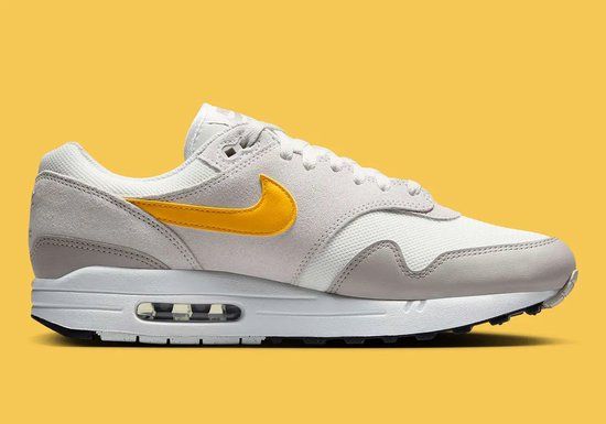 Nike Air Max 1 Essential "White University Gold" - Maat 40.5