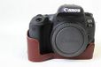 Zakao EOS 77D Camera Case, Echt Lederen Half Bottom Opening Versie Holster Camera Case Met Hand Strap Beschermhoes Tas Case voor Canon Eos 77D 800D (Koffie)