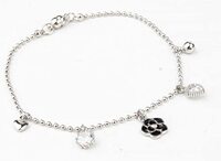 Fem hang i silverfärg med band