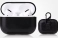By Qubix AirPods Pro / AirPods Pro 2 lederen hoesje - Met bevestigingsclip - Zwart