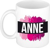 Bellatio Decorations Anne naam cadeau koffie mok - beker - met roze verfstrepen - Cadeau collega - moederdag - verjaardag - juf - coach - 300 ml - wit