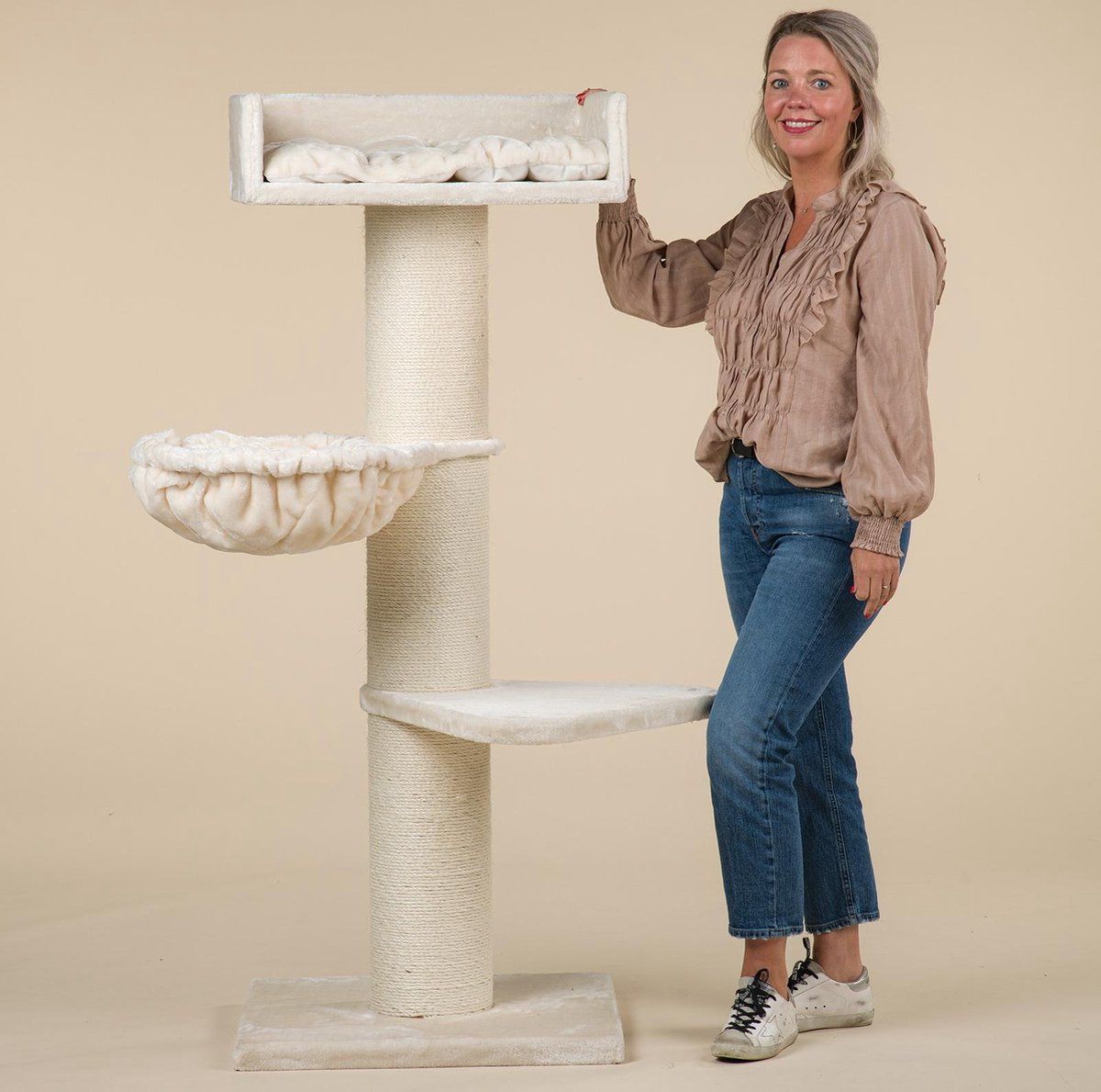 RHRQuality Krabpaal voor grote katten Royalty de Luxe Crème Beige