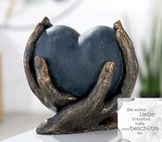 Gilde Handwerk - Sculptuur - Hart in handen - Polyresin